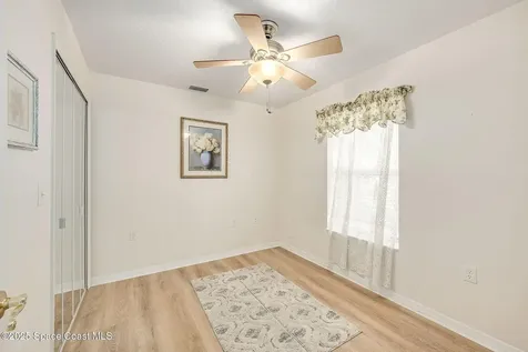 5220 Mar-lin Woods Lane Mims FL 32754