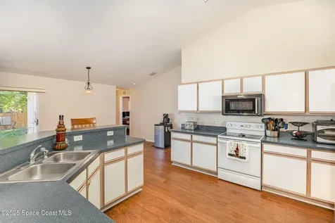 366 Alberca Street NW Palm Bay FL 32907