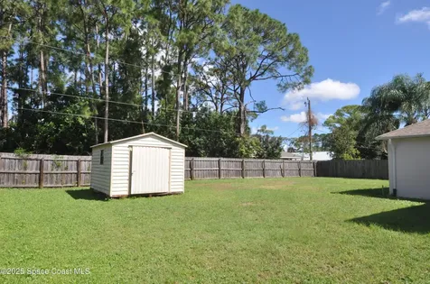 1239 Hedgecoth Street NW Palm Bay FL 32907