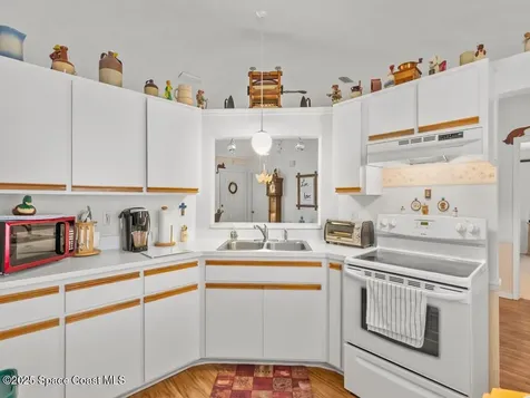 871 Foster Avenue Sebastian FL 32958