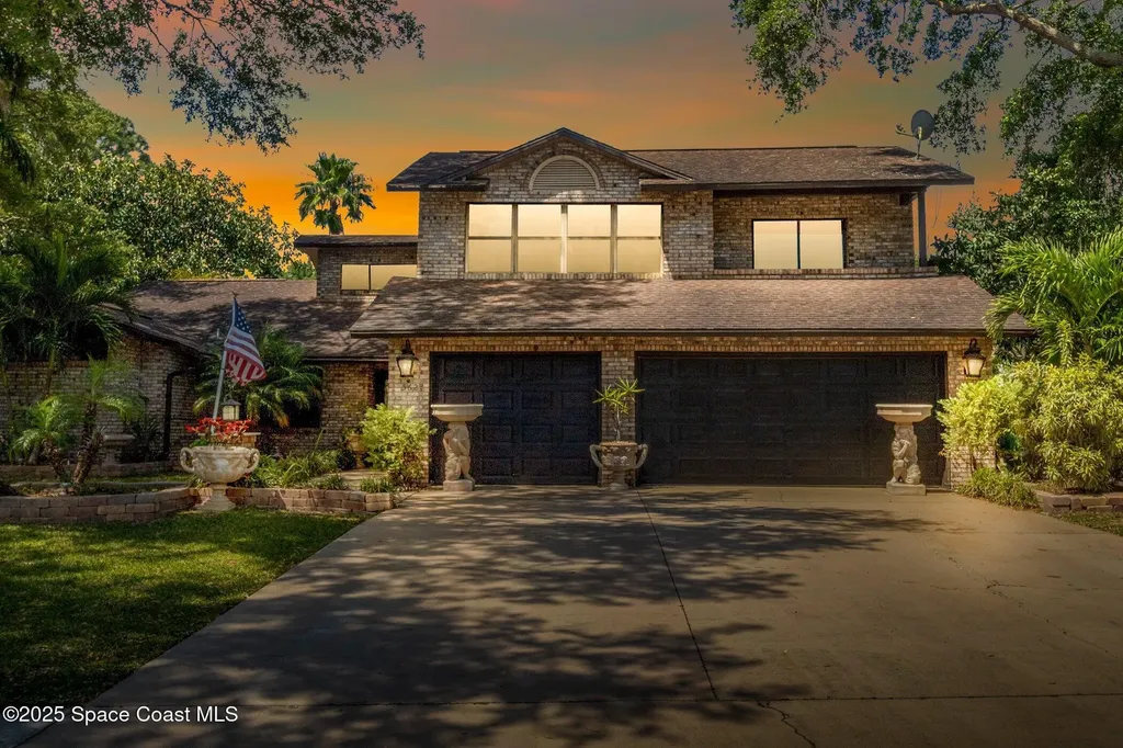 562 Lake Ashley Circle Melbourne FL 32904