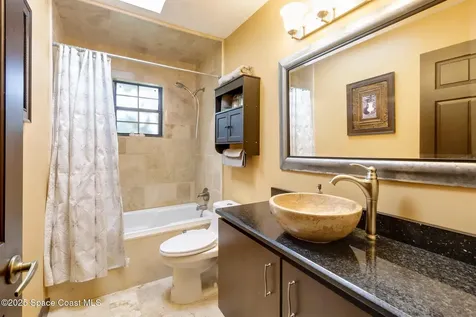 562 Lake Ashley Circle Melbourne FL 32904