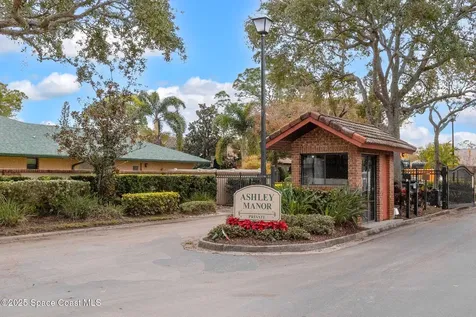 562 Lake Ashley Circle Melbourne FL 32904