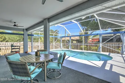 537 Ray Street Sebastian FL 32958