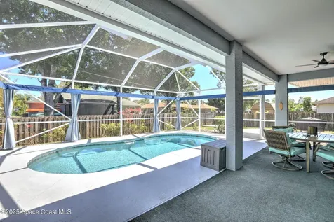 537 Ray Street Sebastian FL 32958