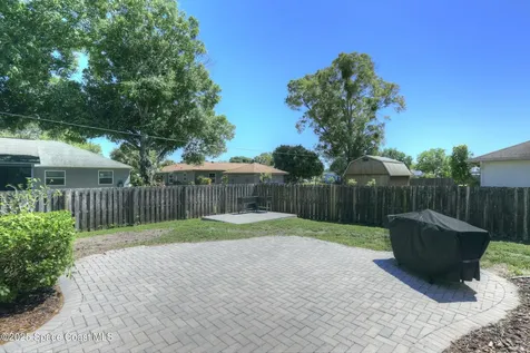 537 Ray Street Sebastian FL 32958