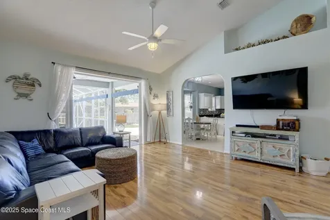 537 Ray Street Sebastian FL 32958