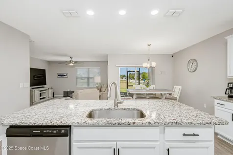 430 Great Falls Lane SW Palm Bay FL 32908