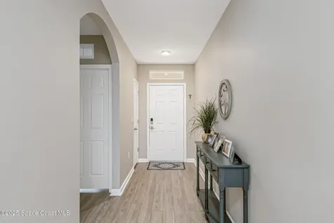 430 Great Falls Lane SW Palm Bay FL 32908