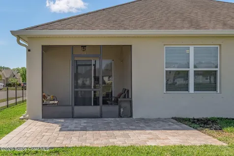 430 Great Falls Lane SW Palm Bay FL 32908