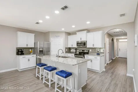 430 Great Falls Lane SW Palm Bay FL 32908