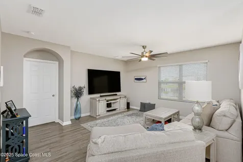 430 Great Falls Lane SW Palm Bay FL 32908