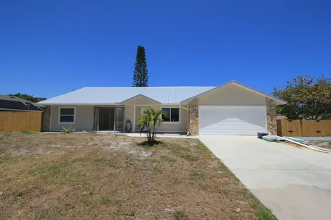 121 High Court Sebastian FL 32958