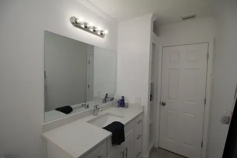 121 High Court Sebastian FL 32958