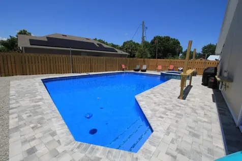 121 High Court Sebastian FL 32958