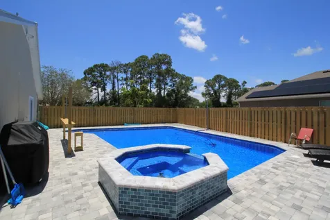 121 High Court Sebastian FL 32958