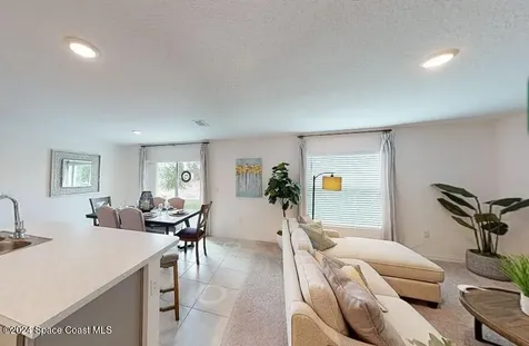 3376 Hummingbird Avenue SW Palm Bay FL 32908