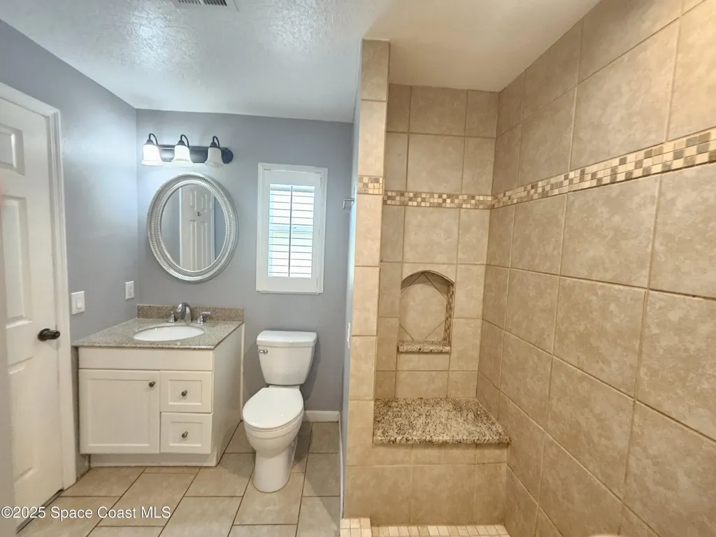 590 Charlotta Avenue SE Palm Bay FL 32909