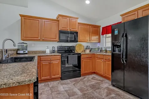 731 Daniels Avenue SW Palm Bay FL 32908