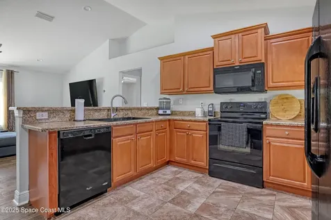 731 Daniels Avenue SW Palm Bay FL 32908
