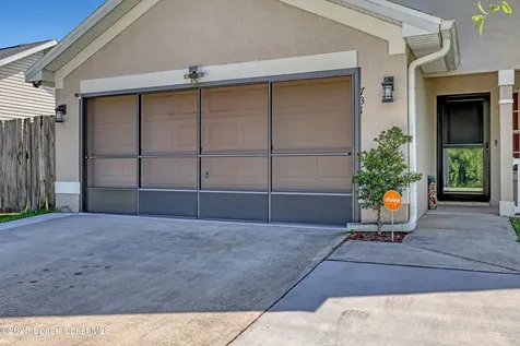 731 Daniels Avenue SW Palm Bay FL 32908
