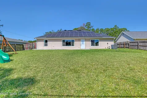 731 Daniels Avenue SW Palm Bay FL 32908