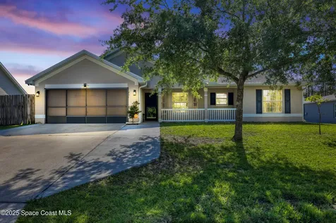731 Daniels Avenue SW Palm Bay FL 32908
