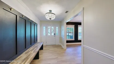 5670 Bob White Trail Mims FL 32754