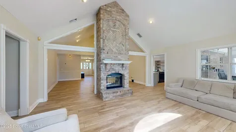 5670 Bob White Trail Mims FL 32754