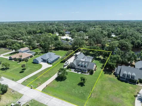 5670 Bob White Trail Mims FL 32754