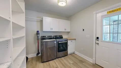 5670 Bob White Trail Mims FL 32754