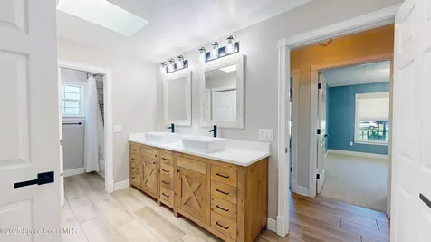 5670 Bob White Trail Mims FL 32754