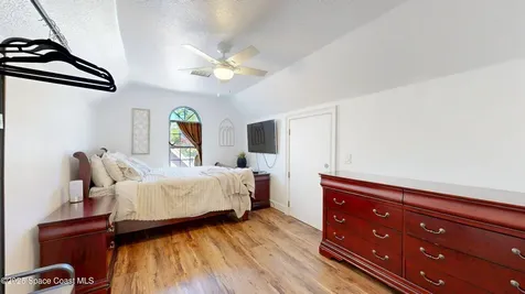 5670 Bob White Trail Mims FL 32754