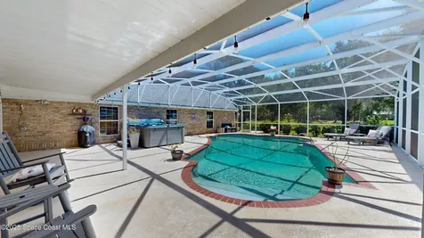 5670 Bob White Trail Mims FL 32754