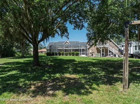 5670 Bob White Trail Mims FL 32754