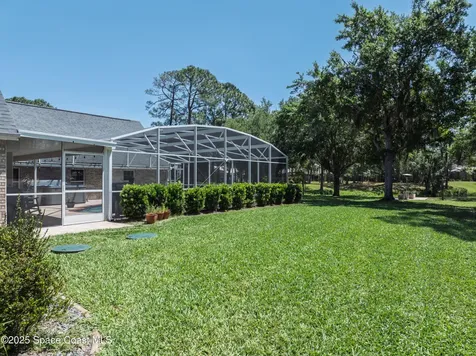 5670 Bob White Trail Mims FL 32754