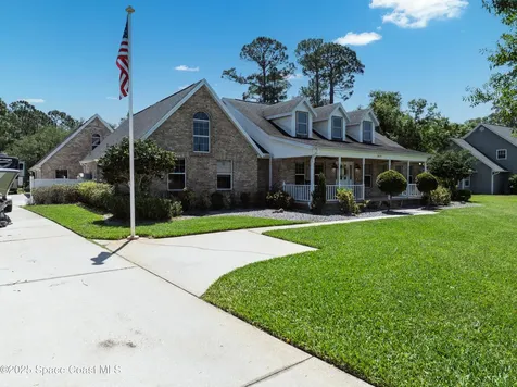 5670 Bob White Trail Mims FL 32754