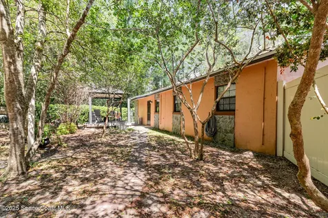 1860 NE 62nd Street Ocala FL 34479