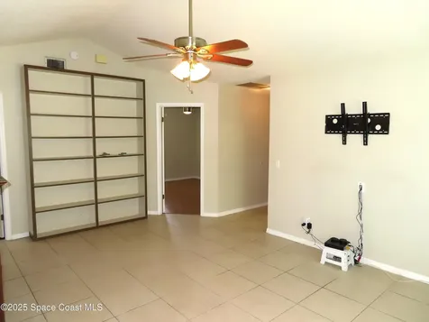 8725 22nd Street Vero Beach FL 32966