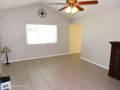 8725 22nd Street Vero Beach FL 32966