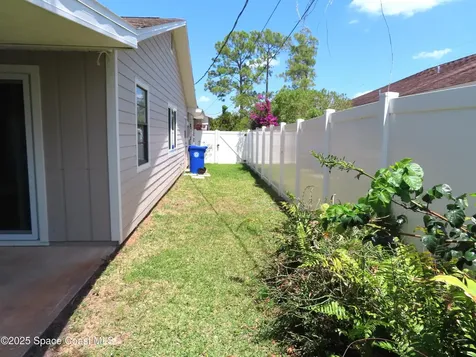 8725 22nd Street Vero Beach FL 32966