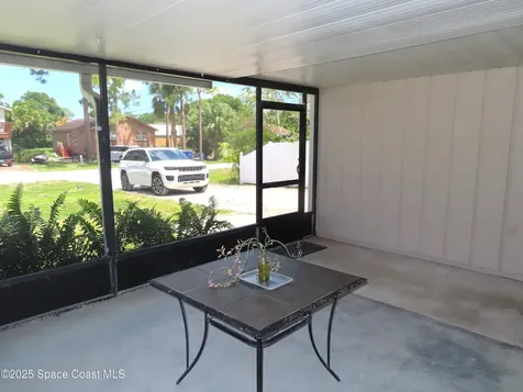 8725 22nd Street Vero Beach FL 32966