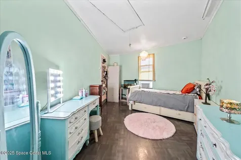 298 SW Airview Avenue Port St. Lucie FL 34984