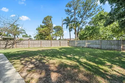 298 SW Airview Avenue Port St. Lucie FL 34984