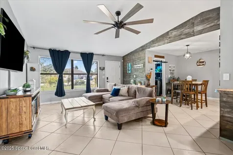 298 SW Airview Avenue Port St. Lucie FL 34984