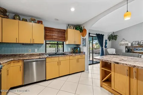 298 SW Airview Avenue Port St. Lucie FL 34984