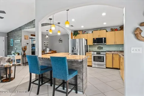 298 SW Airview Avenue Port St. Lucie FL 34984