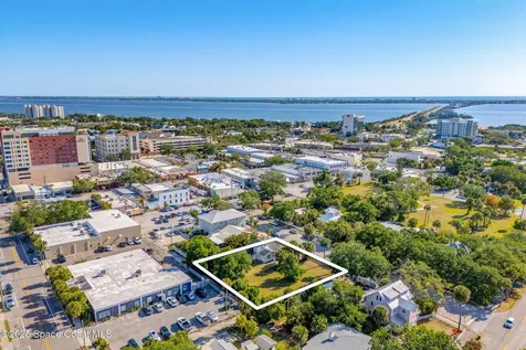 2106 Vernon Place Melbourne FL 32901