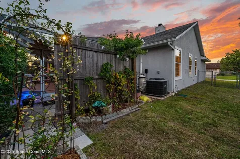 1512 Heartwellville Street NW Palm Bay FL 32907