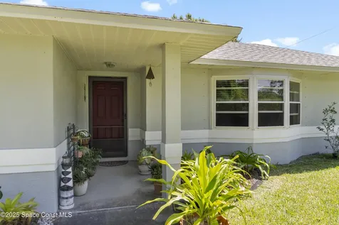 5895 Pine Sap Avenue Grant FL 32949